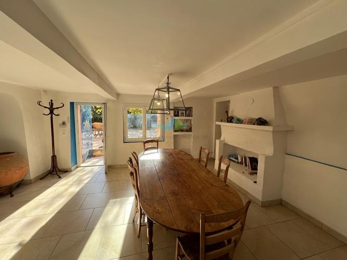 Image No.12-7 Bed House for sale