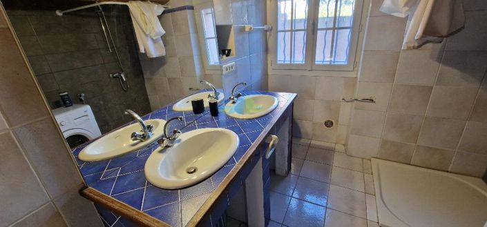 Image No.15-7 Bed House for sale