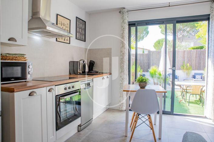 Image No.13-6 Bed House for sale