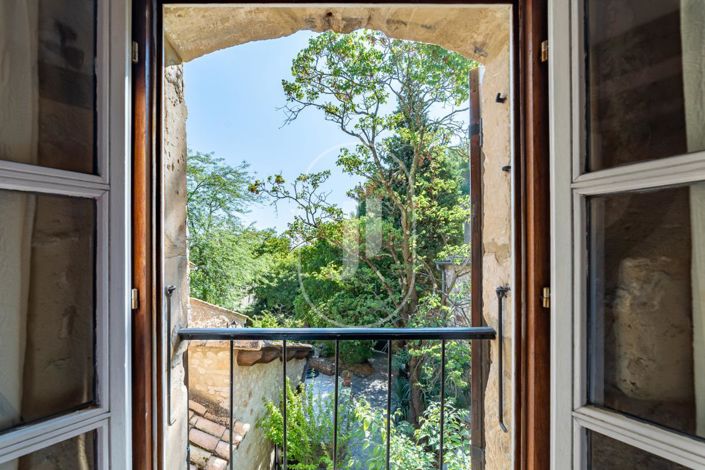 Image No.12-5 Bed House for sale