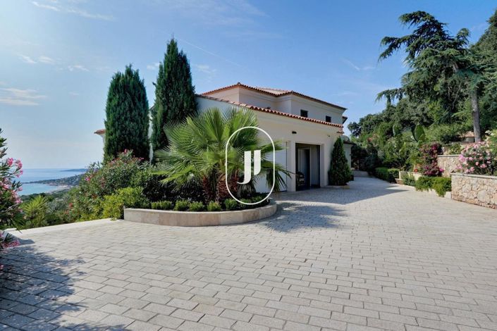 Image No.15-7 Bed House for sale