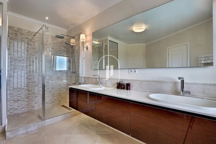 Image No.41-Maison de 7 chambres à vendre à Sainte-Maxime