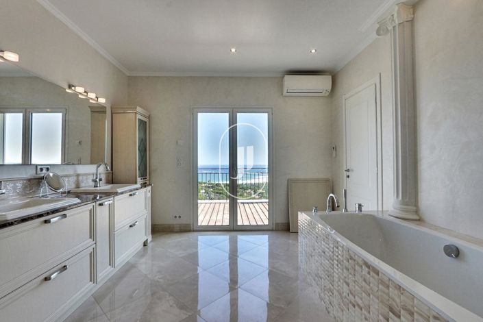 Image No.50-7 Bed House for sale