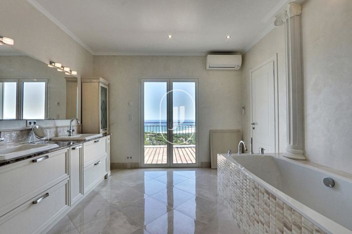 Image No.50-Maison de 7 chambres à vendre à Sainte-Maxime