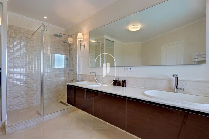 Image No.8-Maison de 7 chambres à vendre à Sainte-Maxime