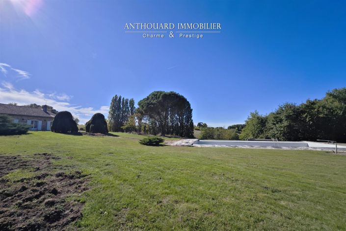 Image No.11-6 Bed House for sale