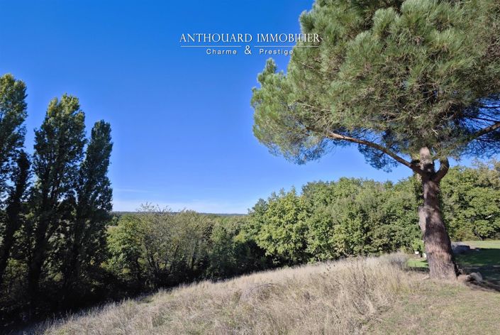 Image No.19-6 Bed House for sale