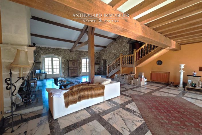 Image No.24-6 Bed House for sale