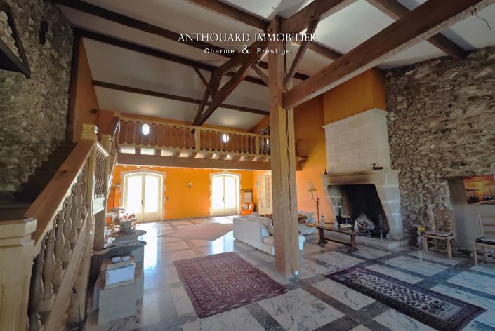 Image No.25-6 Bed House for sale