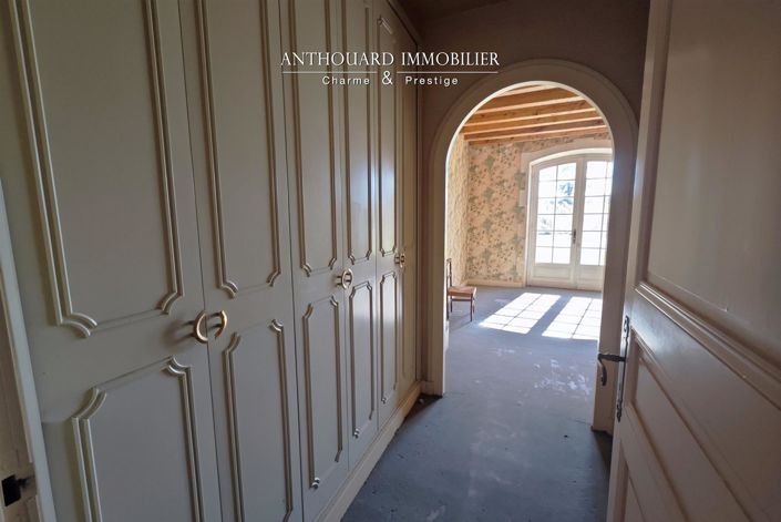 Image No.30-6 Bed House for sale