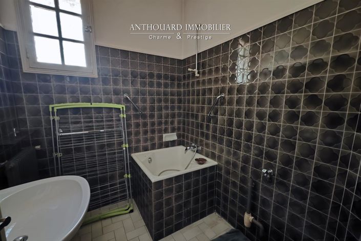 Image No.35-6 Bed House for sale