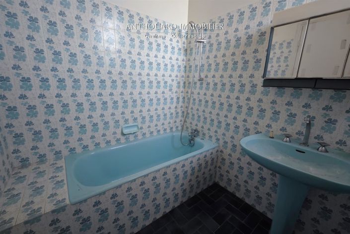 Image No.39-6 Bed House for sale