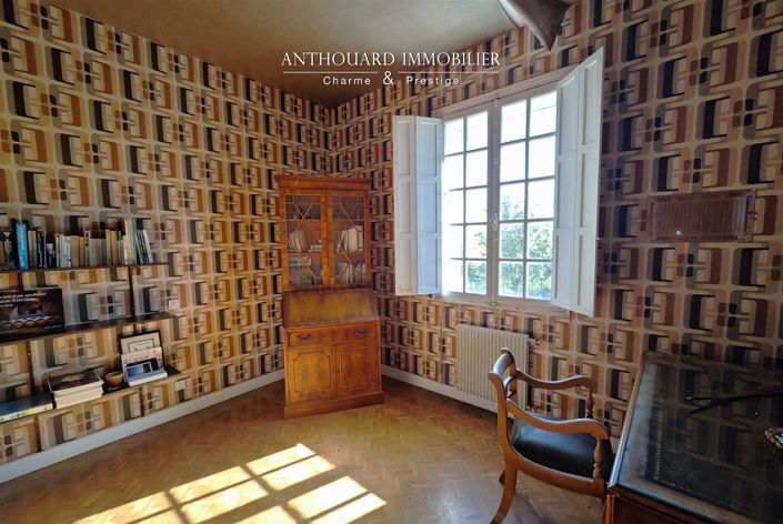 Image No.40-6 Bed House for sale