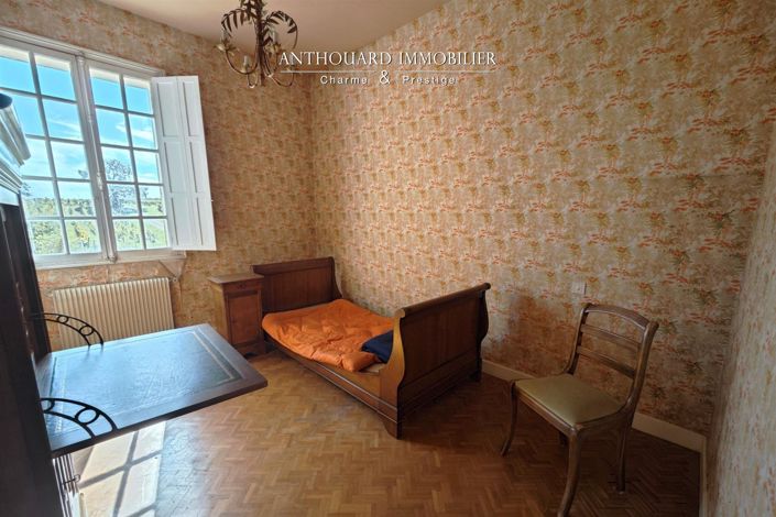 Image No.41-6 Bed House for sale