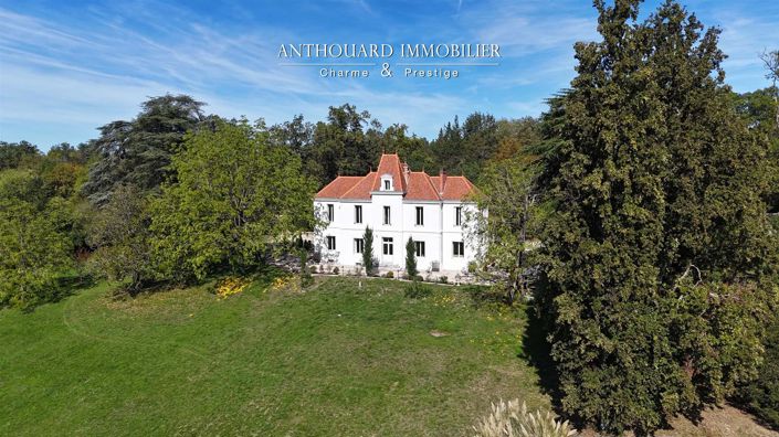 Image No.10-4 Bed Property for sale