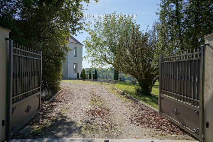 Image No.13-4 Bed Property for sale