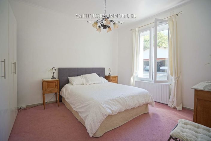 Image No.47-4 Bed Property for sale