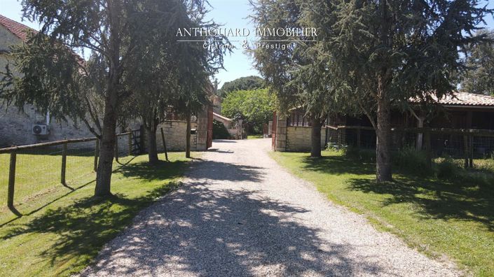 Image No.2-6 Bed Property for sale