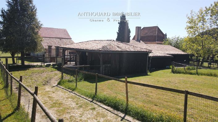 Image No.21-6 Bed Property for sale