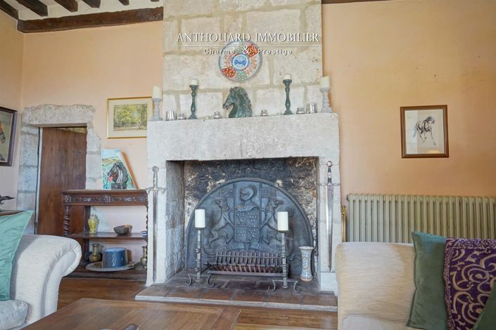 Image No.27-6 Bed Property for sale