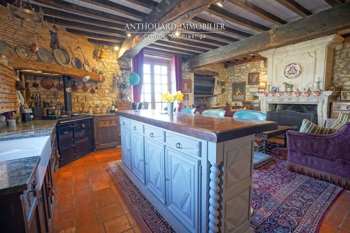 Image No.34-6 Bed Property for sale