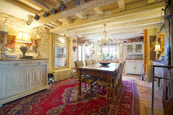 Image No.37-6 Bed Property for sale