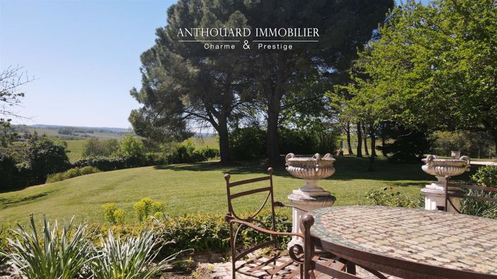 Image No.4-6 Bed Property for sale