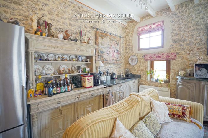 Image No.42-6 Bed Property for sale