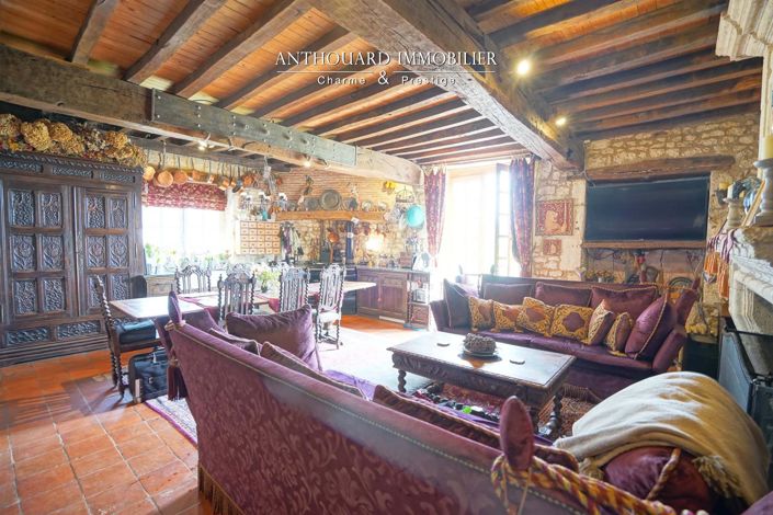 Image No.47-6 Bed Property for sale