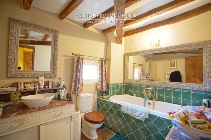 Image No.55-6 Bed Property for sale