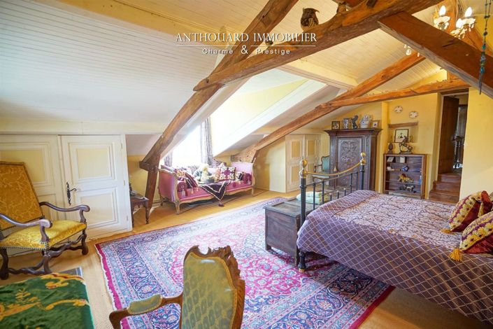 Image No.59-6 Bed Property for sale