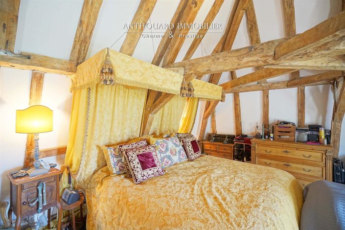 Image No.62-6 Bed Property for sale