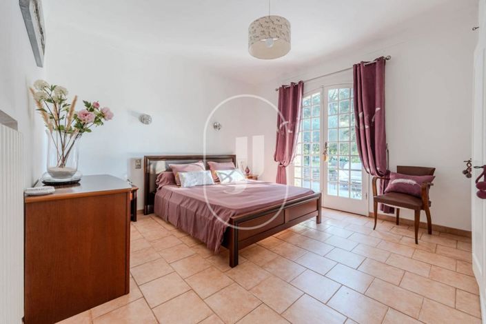 Image No.11-4 Bed House for sale