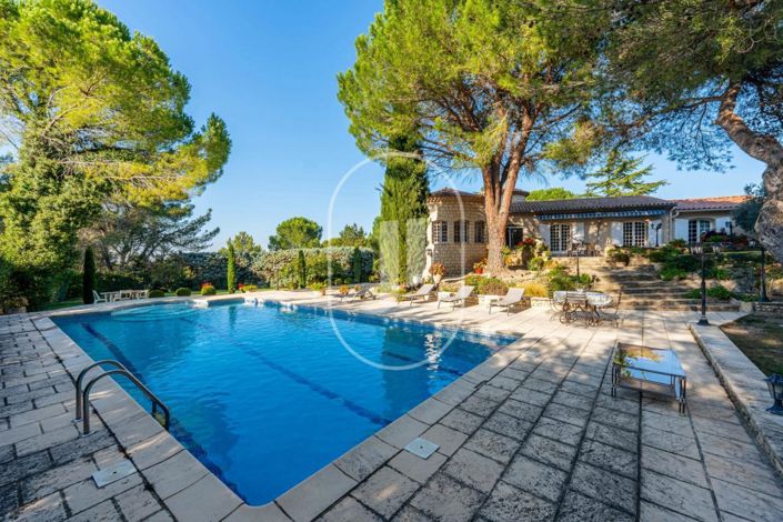 Image No.2-4 Bed House for sale