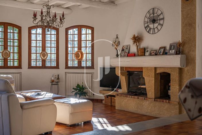 Image No.5-4 Bed House for sale