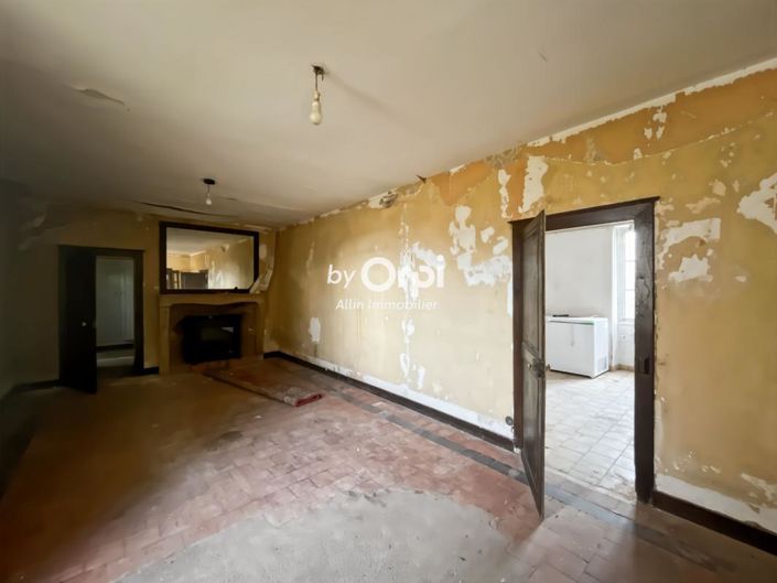 Image No.19-6 Bed House for sale