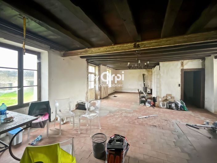 Image No.8-6 Bed House for sale