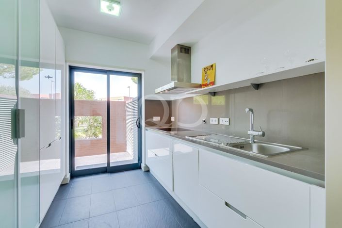 Image No.7-1 Bed House for sale