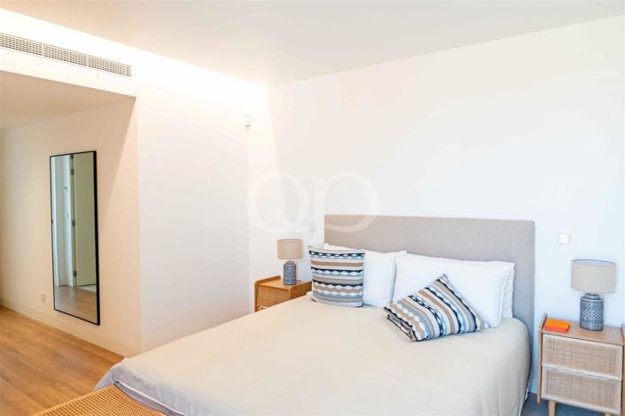 Image No.8-2 Bed House for sale