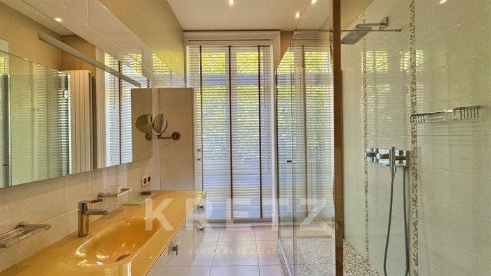 Image No.11-7 Bed House for sale