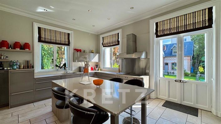 Image No.4-7 Bed House for sale