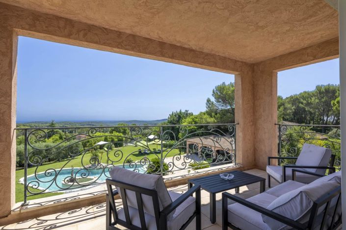 Image No.17-6 Bed House for sale