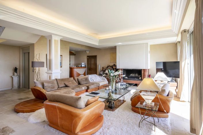 Image No.5-6 Bed House for sale