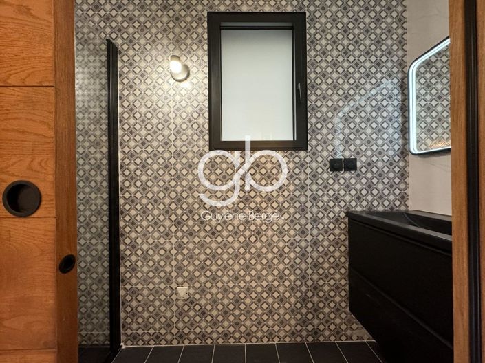 Image No.17-5 Bed House for sale