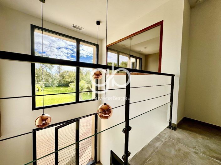 Image No.18-5 Bed House for sale