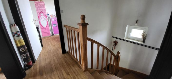 Image No.11-3 Bed House for sale