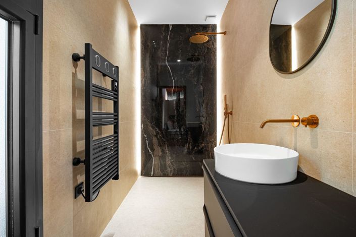 Image No.11-5 Bed House for sale