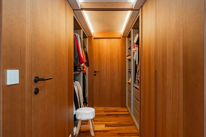 Image No.14-5 Bed House for sale