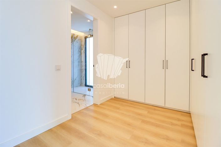 Image No.32-4 Bed House for sale