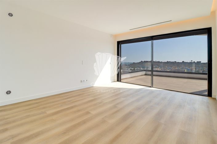 Image No.36-4 Bed House for sale